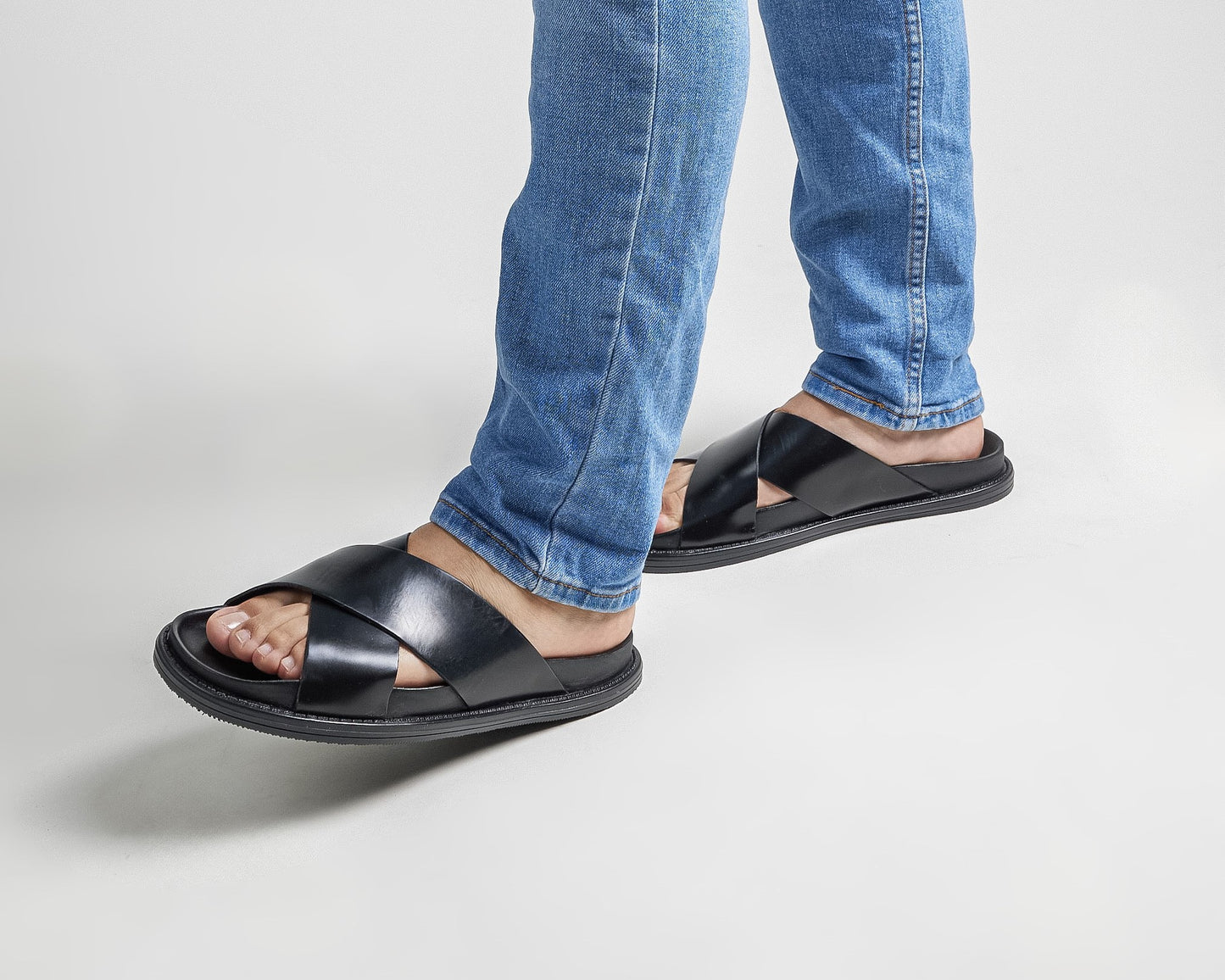 Aquiles 9002 Negro